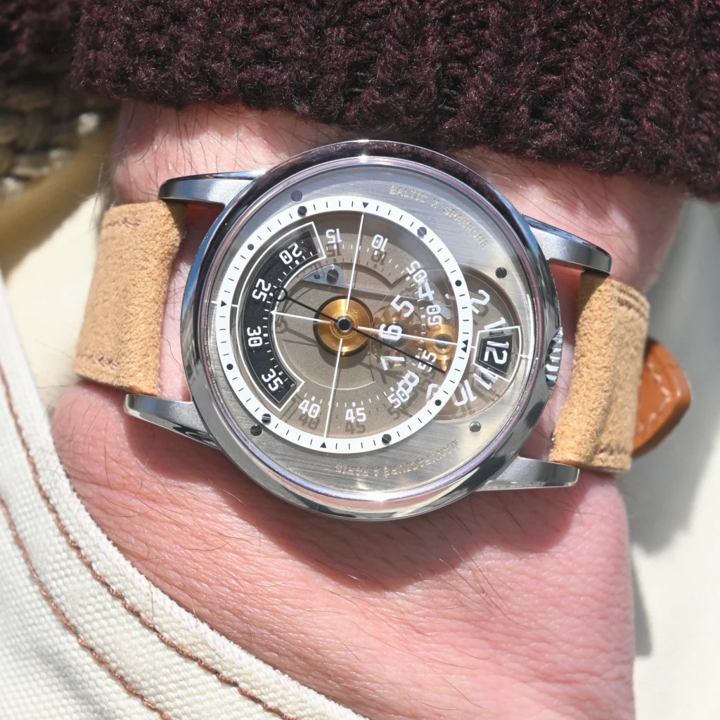 montre heure sautante baltic
